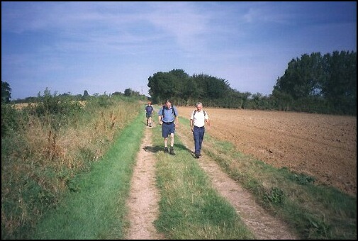 Early in the walk. It must be early 'cause I'm in front taking the photos!